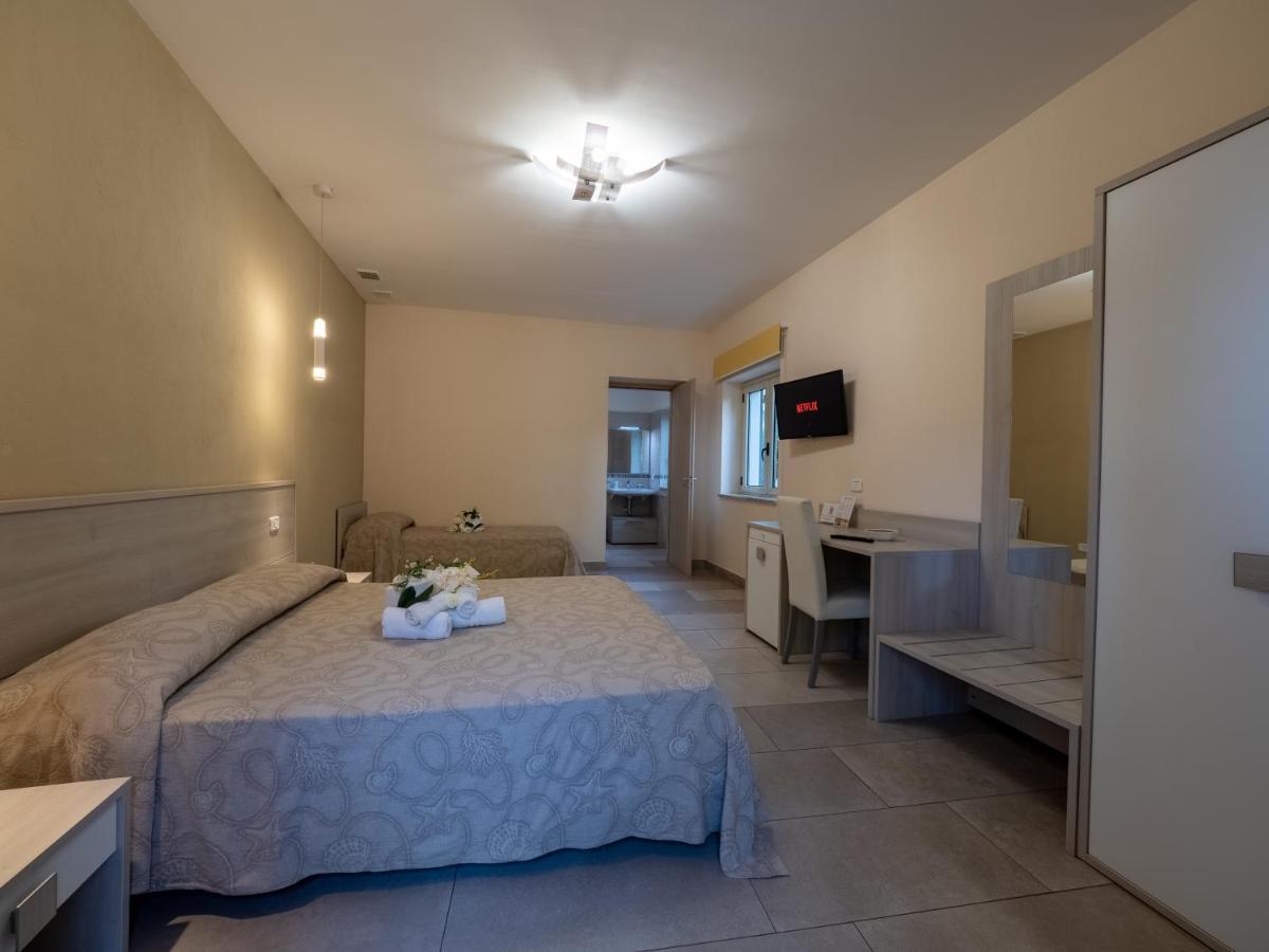 كوريليانو كالابرو B&B Villa Lisa المظهر الخارجي الصورة