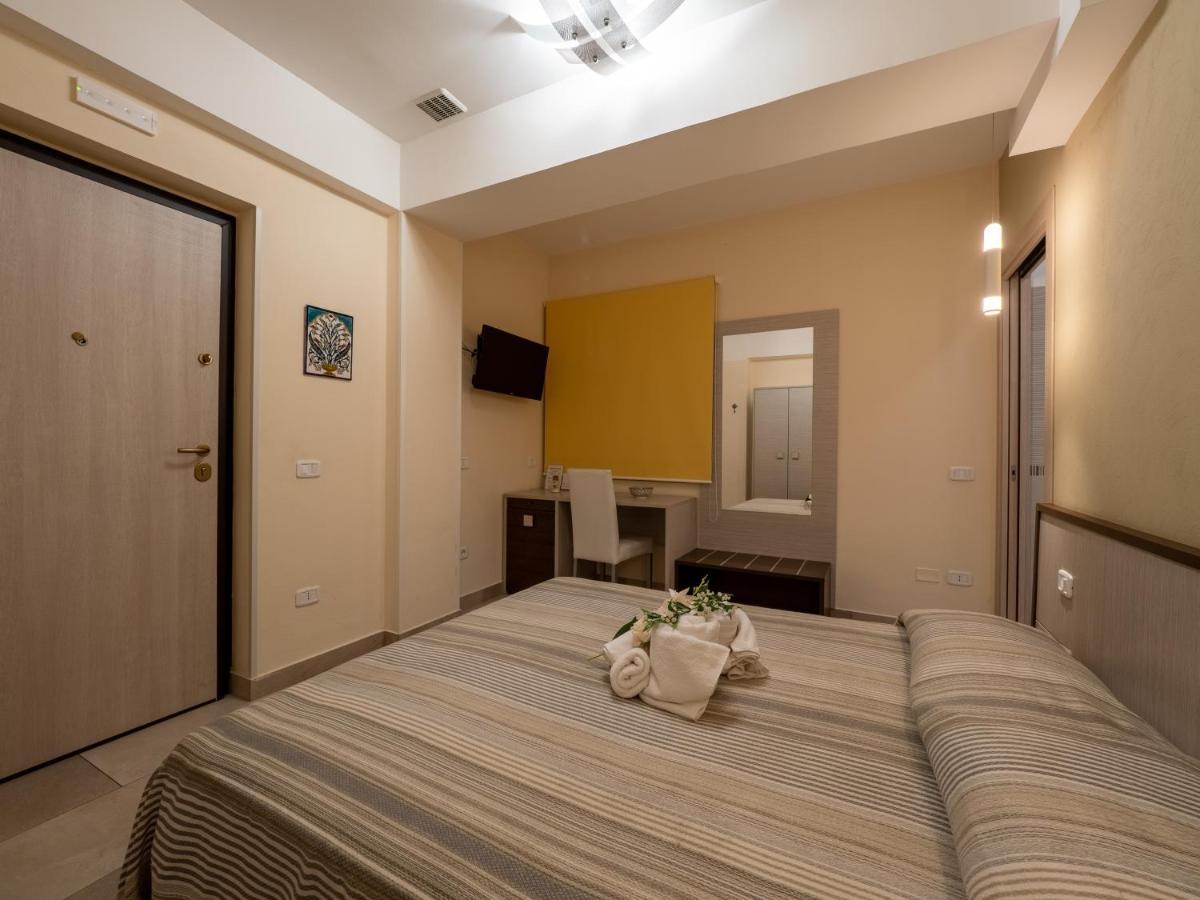 كوريليانو كالابرو B&B Villa Lisa المظهر الخارجي الصورة